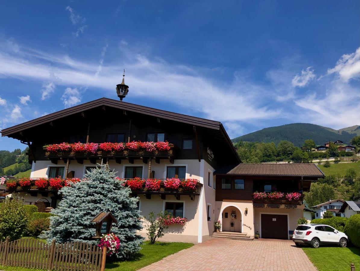 Landhof Aigner Hotell Mittersill Exteriör bild